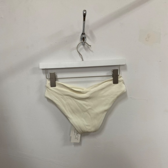 L*Space cream bikini bottom - Picture 2 of 5